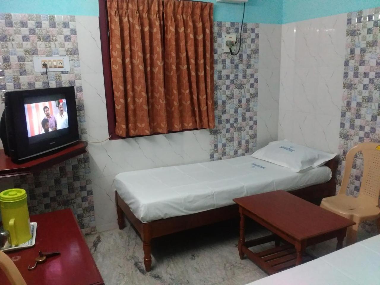 Classic Guest House Chennai Exterior photo