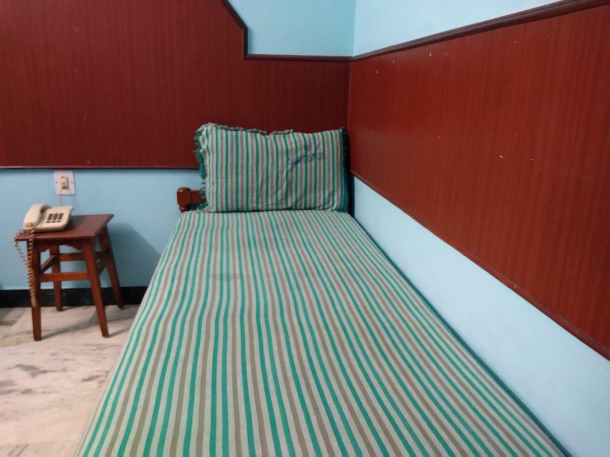 Classic Guest House Chennai Exterior photo